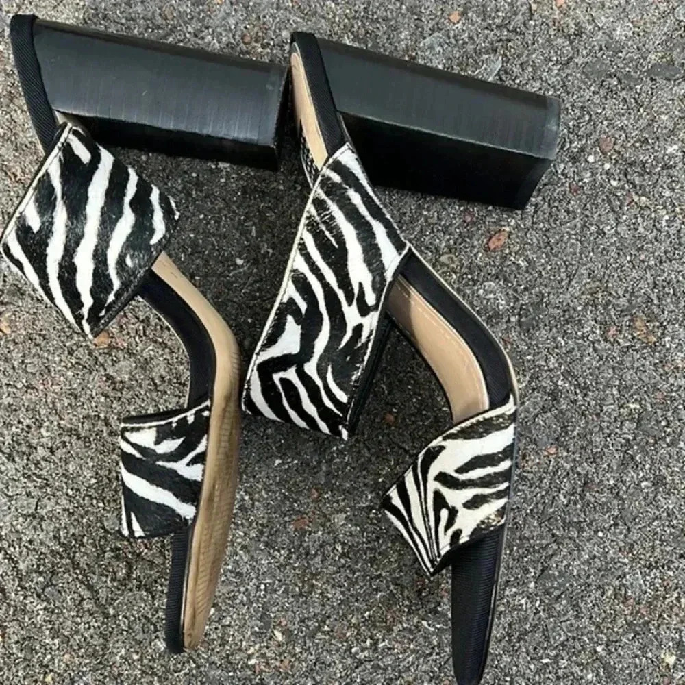 White House Black Market women’s zebra print sandal size 7